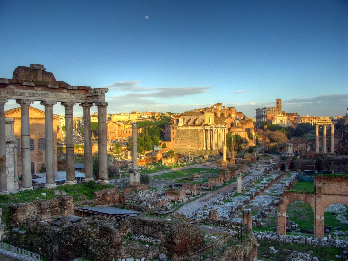 Il Colosseo a Roma, simbolo del turismo italiano.