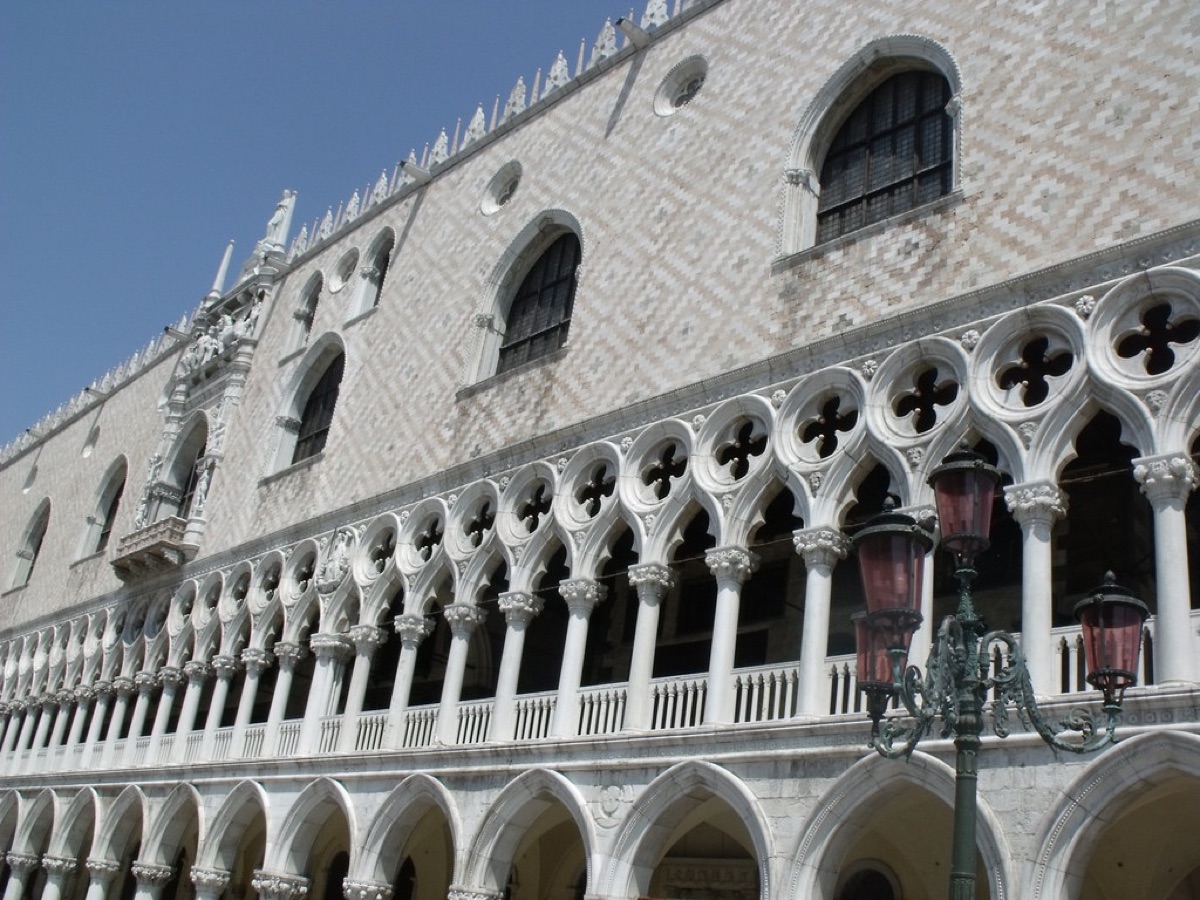 italian government building exterior
