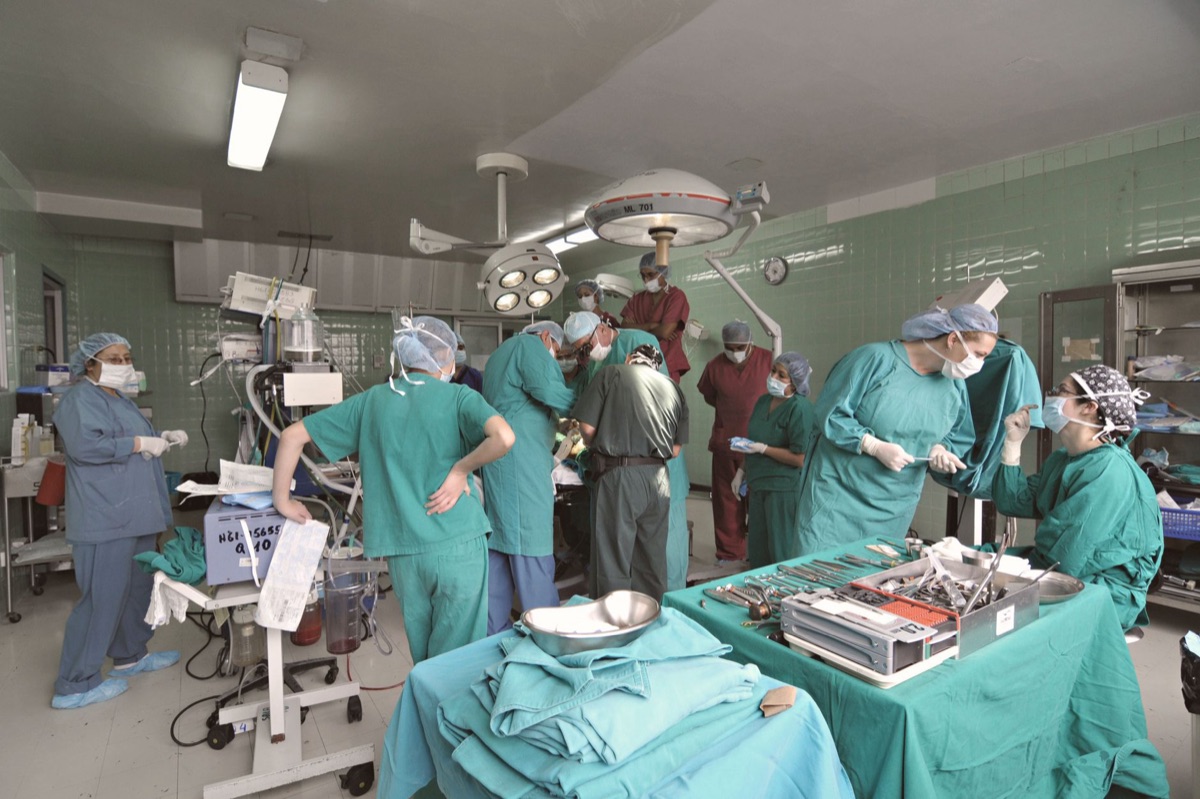 Krankenhaus in Italien mit medizinischem Personal