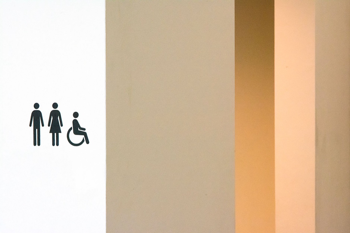 Öffentliche Sanitätsanlage in Italien