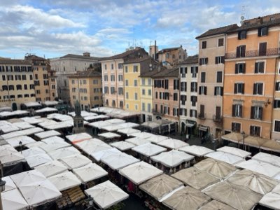 コミックスが芸術へ：イタリア出版社の市場拡大戦略を徹底分析
